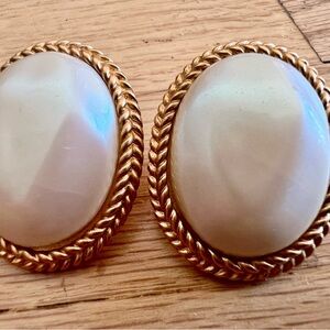 VINTAGE YVES ST LAURENT / YSL LARGE FAUX PEARL CLIP ON EARRINGS